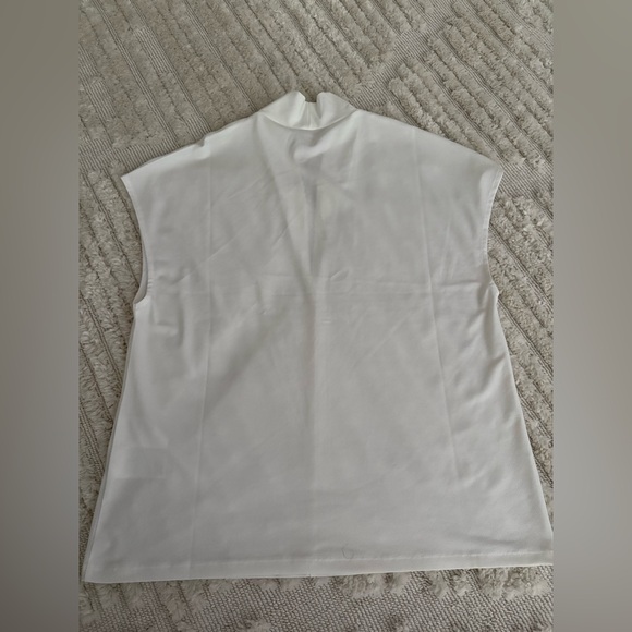 H&M Top - Picture 4 of 4